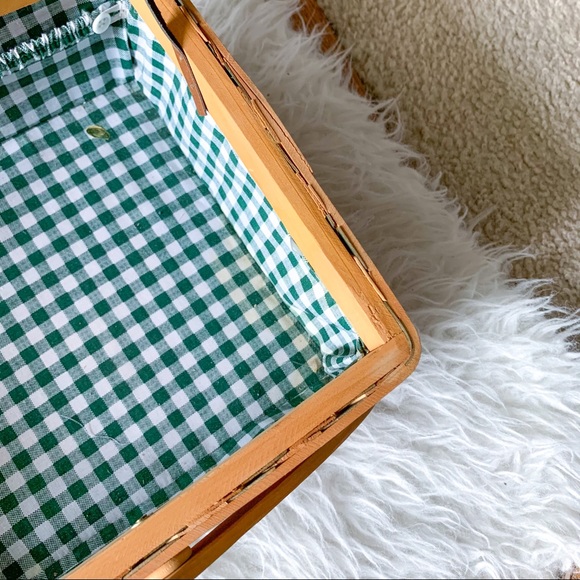 Vintage Wicker Picnic Basket with Gingham Lining - Picture 10 of 10